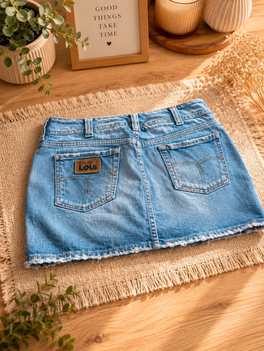 Jupe en jean vintage Loïs Y2K - taille 36- mini jupe denim bleu clair iconique – Tendance – taille S / 36 / 8 5