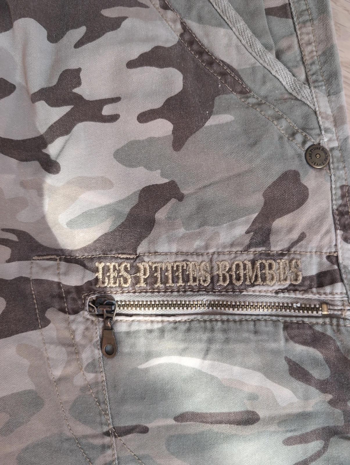 Capri cargo camouflage femme Les petites Bombes T38 – Style Y2K / streetwear – Vintage Dressing – taille M / 38 / 10 3