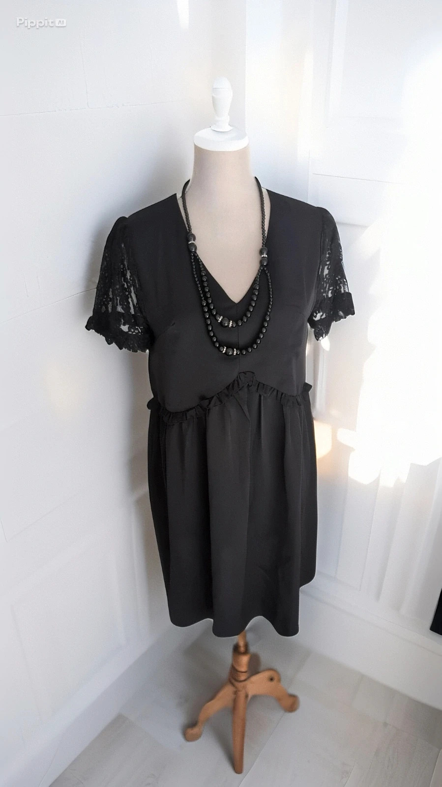 Robe noire dentelle chic Emma et Ella – Élégante & tendance – Taille S