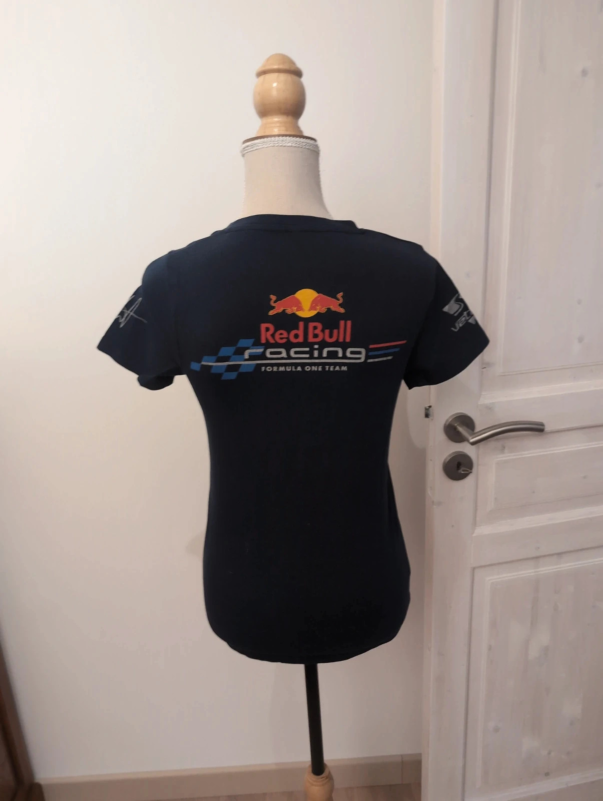 T-shirt Collector Red Bull Racing – Sebastian Vettel Champion du Monde F1 2011 – Red Bull – taille M / 38 / 10 4