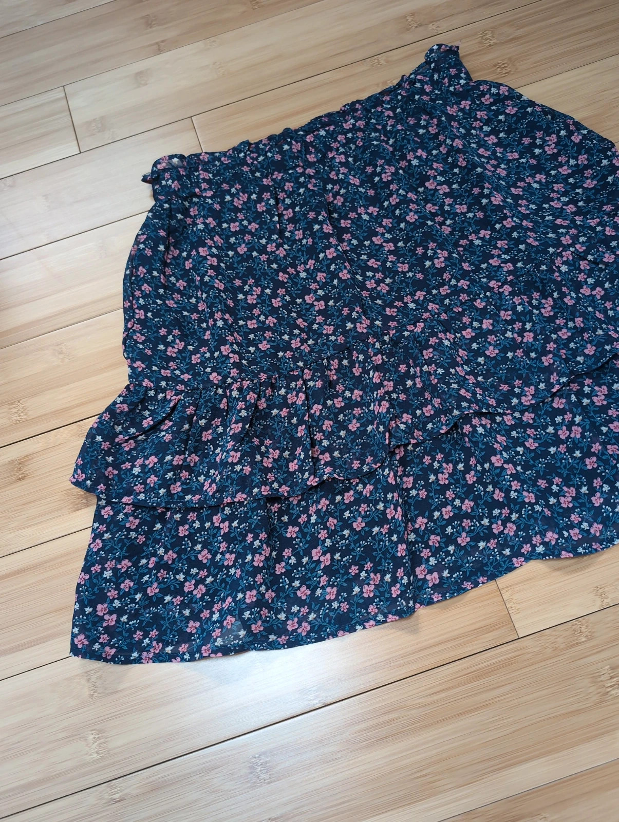 Jupe fleurie ultra tendance. Ikoone & Bianka. Taille S - Neuf avec étiquettes – Tendance – taille S / 36 / 8 5