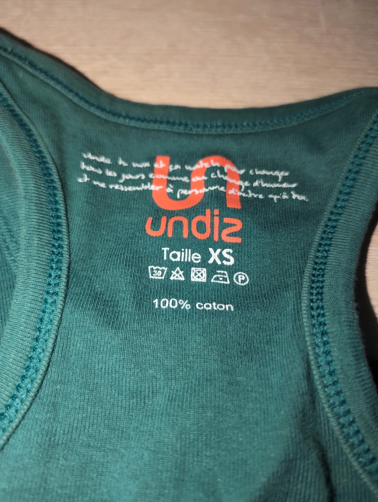Débardeur Undiz vert foncé – Taille XS – Look chic et tendance – Undiz – taille XS 2