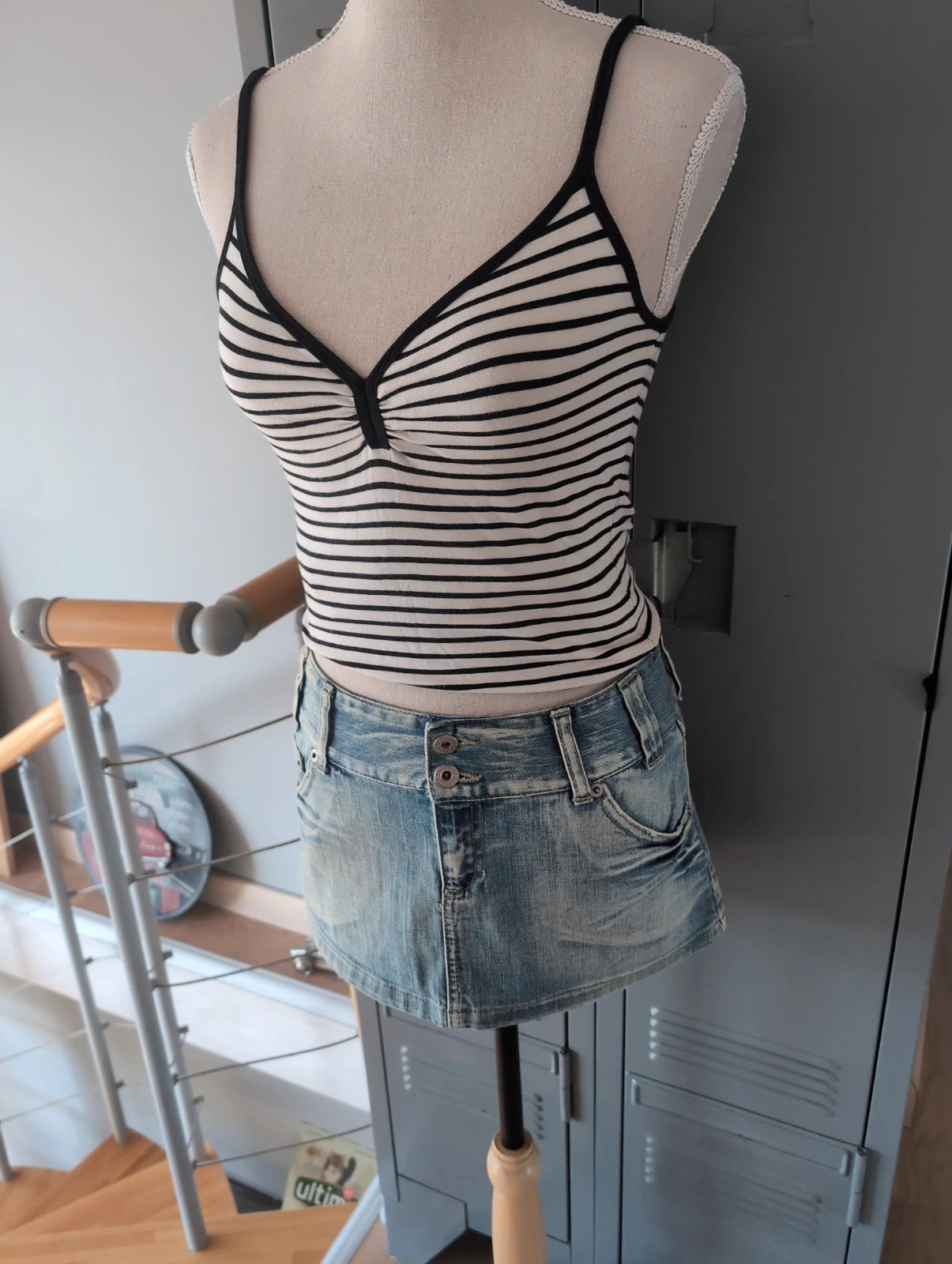 Mini jupe en jean Stradivarius Y2K - taille 36 – denim clair tendance – Stradivarius – taille 36 3