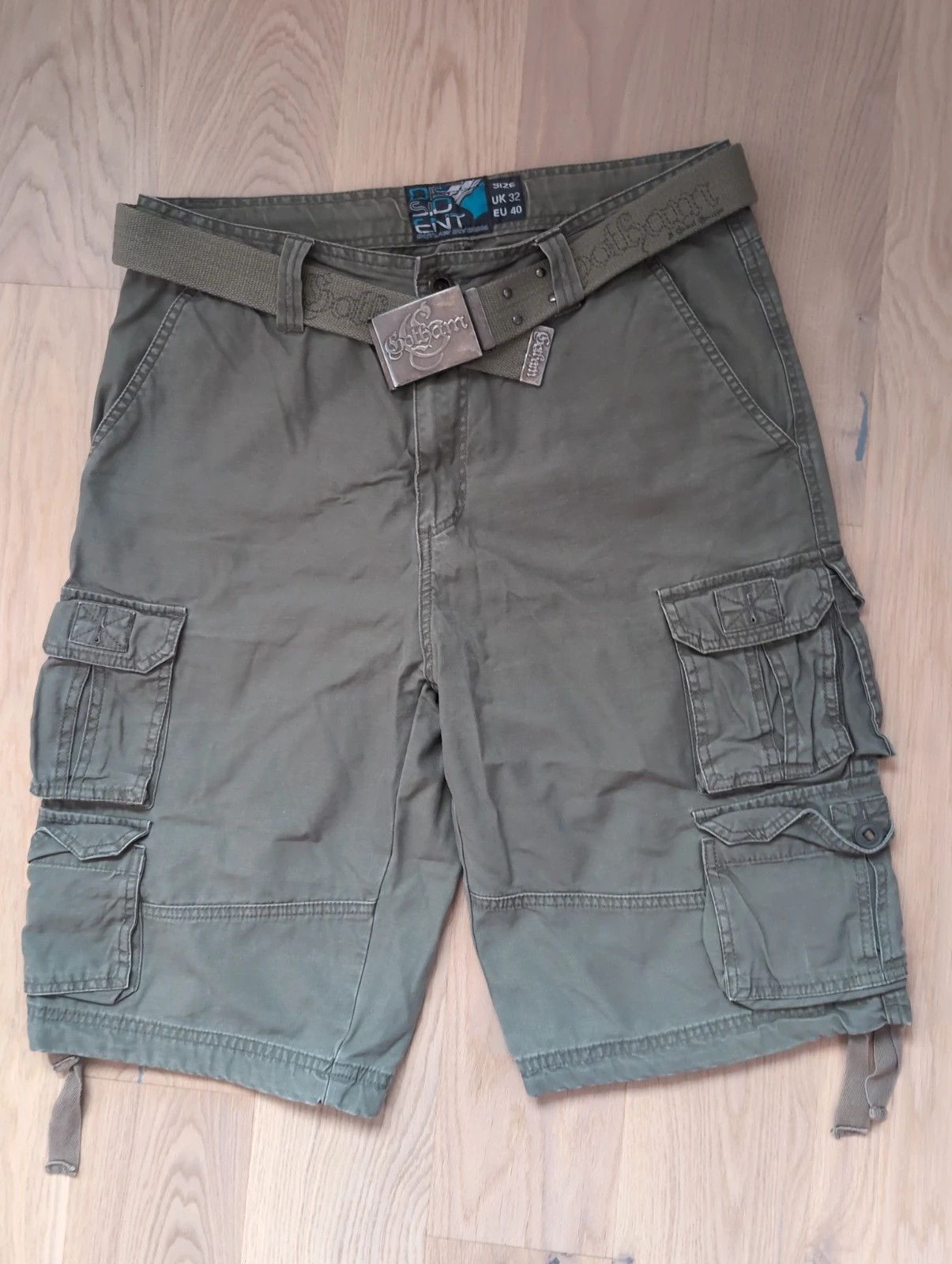 Bermuda cargo homme kaki Dissident - Taille 40/UK32 multi-poches style militaire