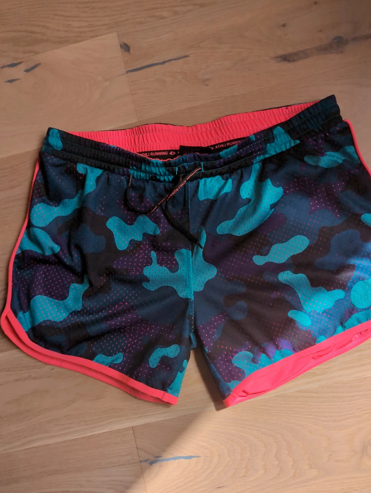 Short running femme Athlitech - Taille S – sport fitness jogging respirant multicolore