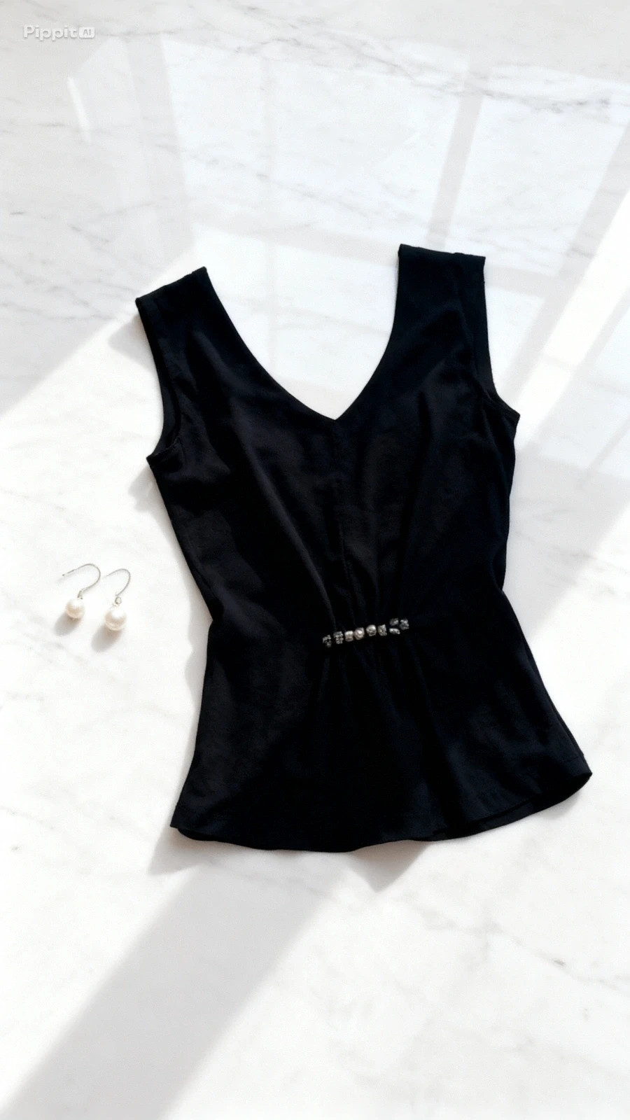 Blouse fluide noire cintrée avec strass - Camaïeu - Taille M Chic – Camaïeu – taille M 5