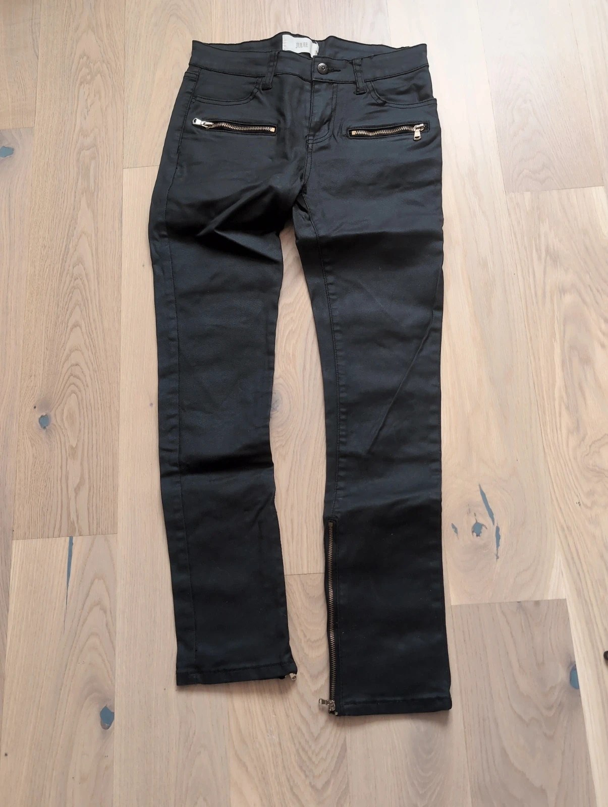 Pantalon slim effet huilé noir - Place du jour – Taille 36 Tendance et féminin – Place du jour – taille 36 2
