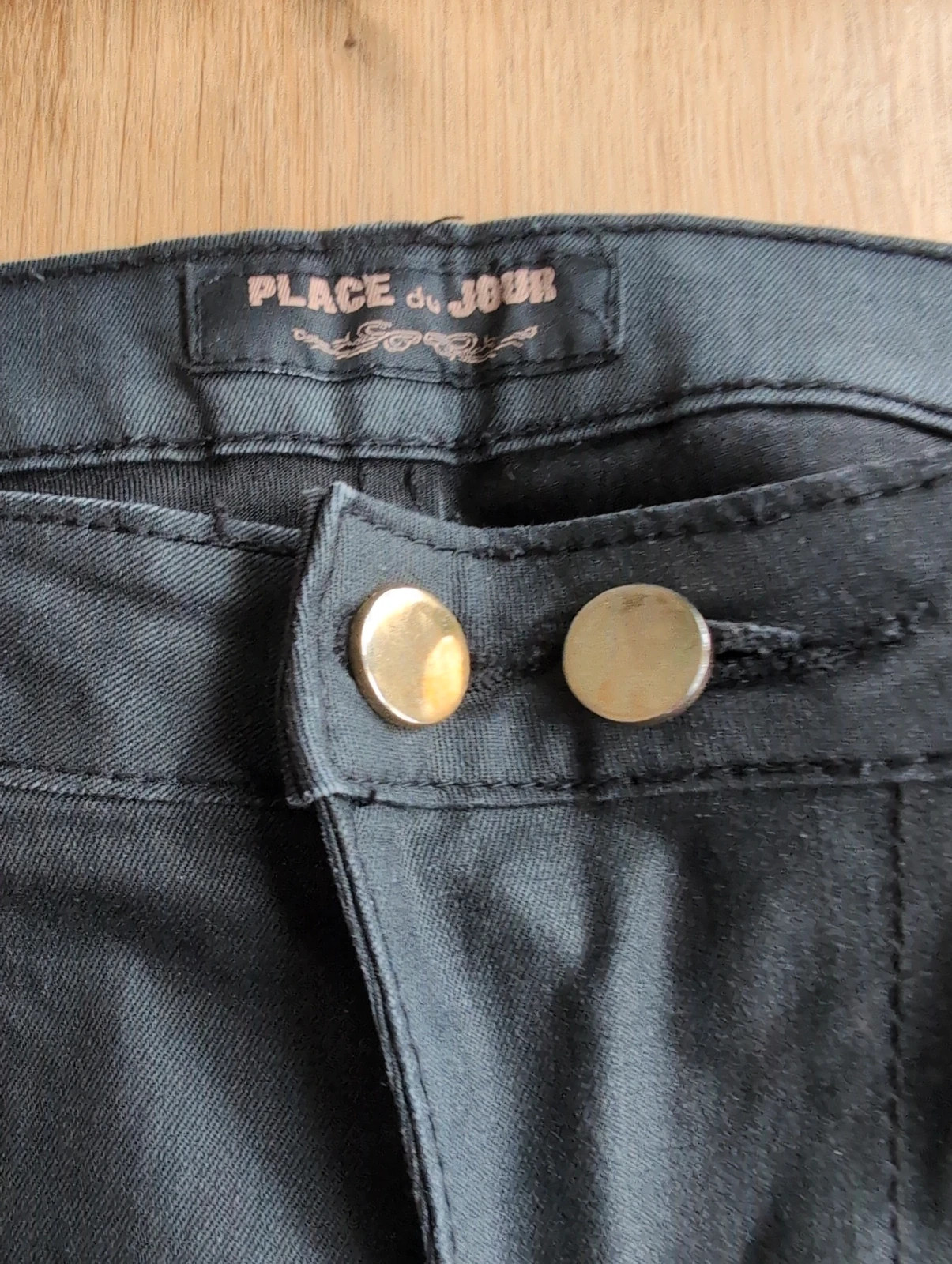 Pantalon slim effet huilé noir - Place du jour – Taille 36 Tendance et féminin – Place du jour – taille 36 5