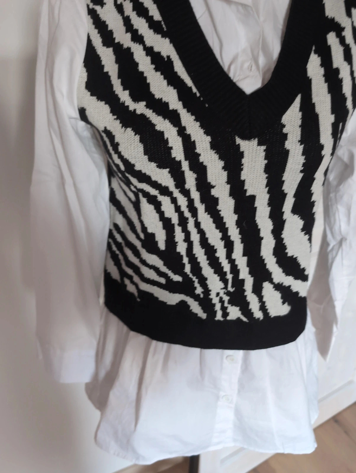 Pull sans manches zèbre chemise blanche femme Tendance chic - Giracoo - Taille M – Giracoo – taille M 3