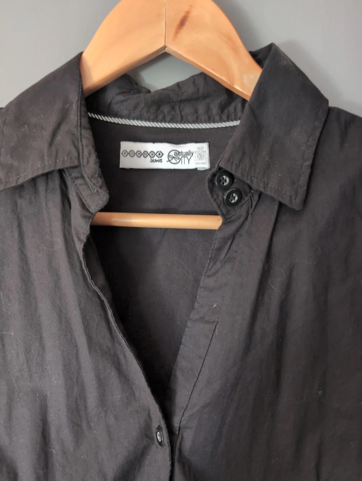Chemise noire Bonobo épaules bouffantes chic et élégante - Taille L – Bonobo – taille L 5