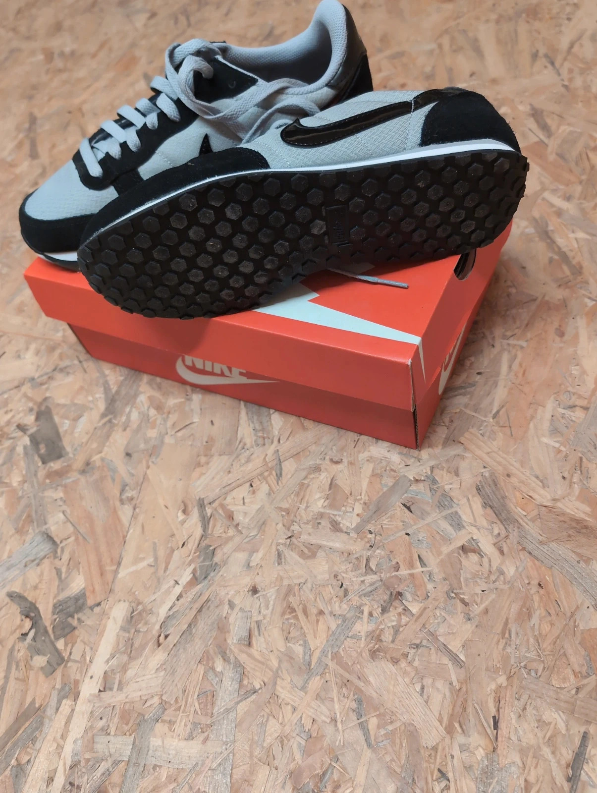 Nike baskets noir gris snickers mixte tendance - taille 40 – Nike – taille EU 40 5