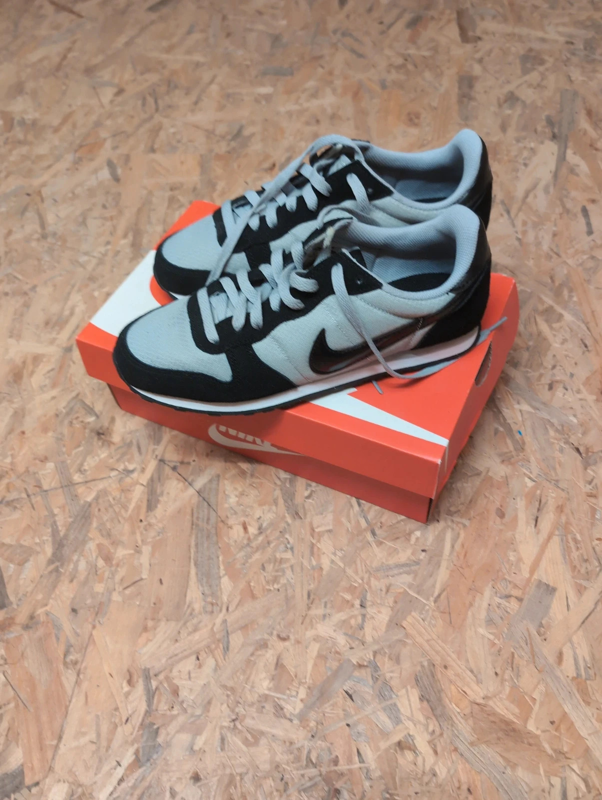 Nike baskets noir gris snickers mixte tendance - taille 40 – Nike – taille EU 40 2