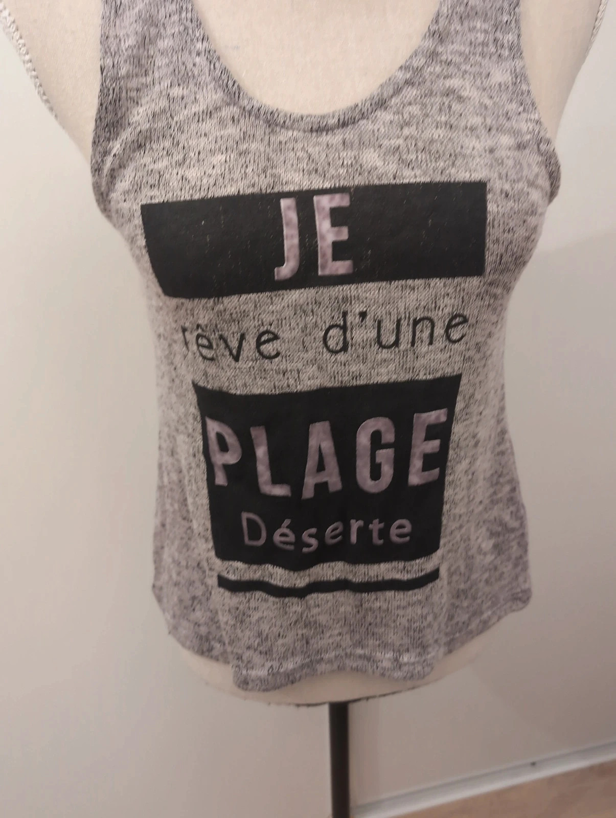 Débardeur femme gris chiné imprimé Je rêve d'une plage déserte - Jennyfer – Taille S Style casual – Jennyfer – taille S 2
