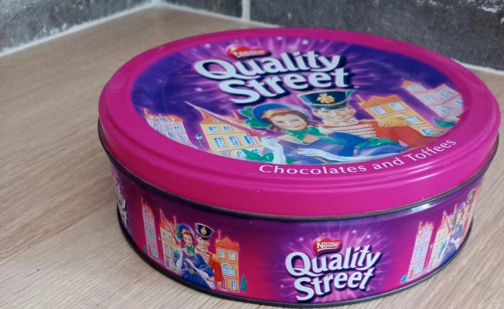 Boite métallique ronde vintage Quality Street - très bon état 🌹 – Quality Street 2