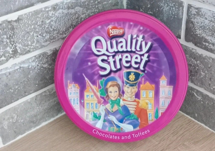 Boite métallique ronde vintage Quality Street - très bon état 🌹