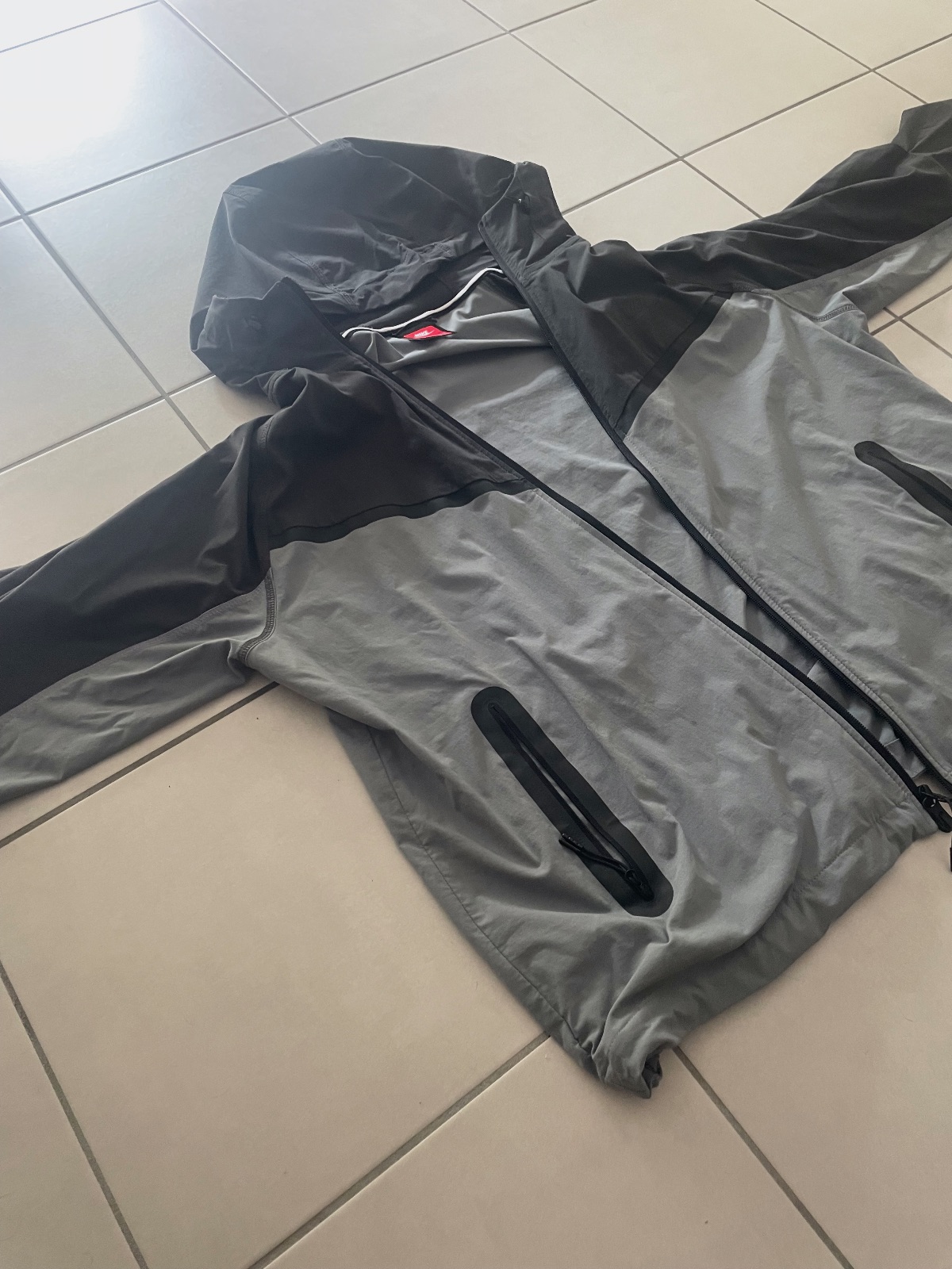 Veste coupe-vent à capuche Nike – Nike – taille S 3