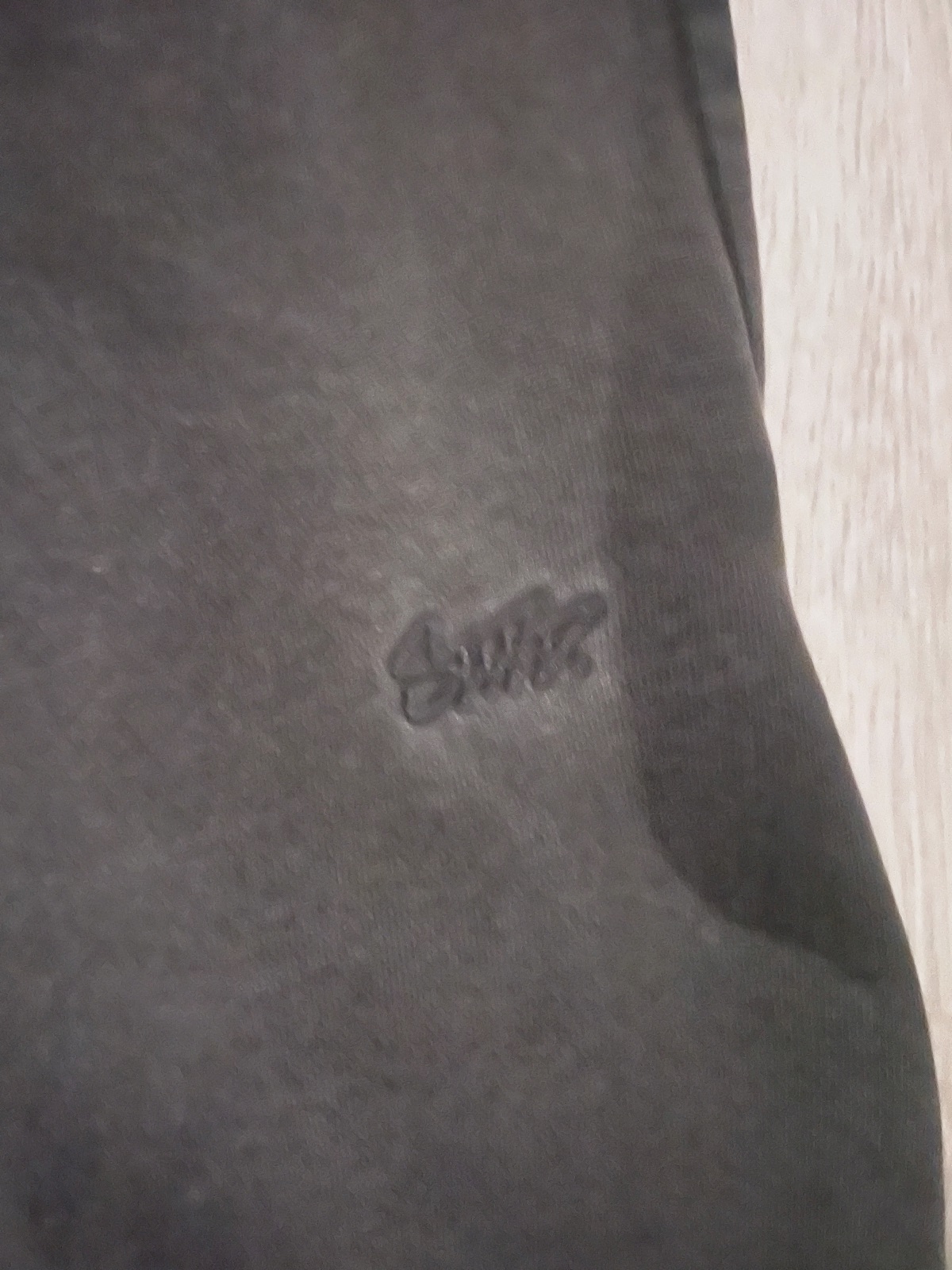 Pantalon de jogging Synworld noir ample – Synworld – taille L 4