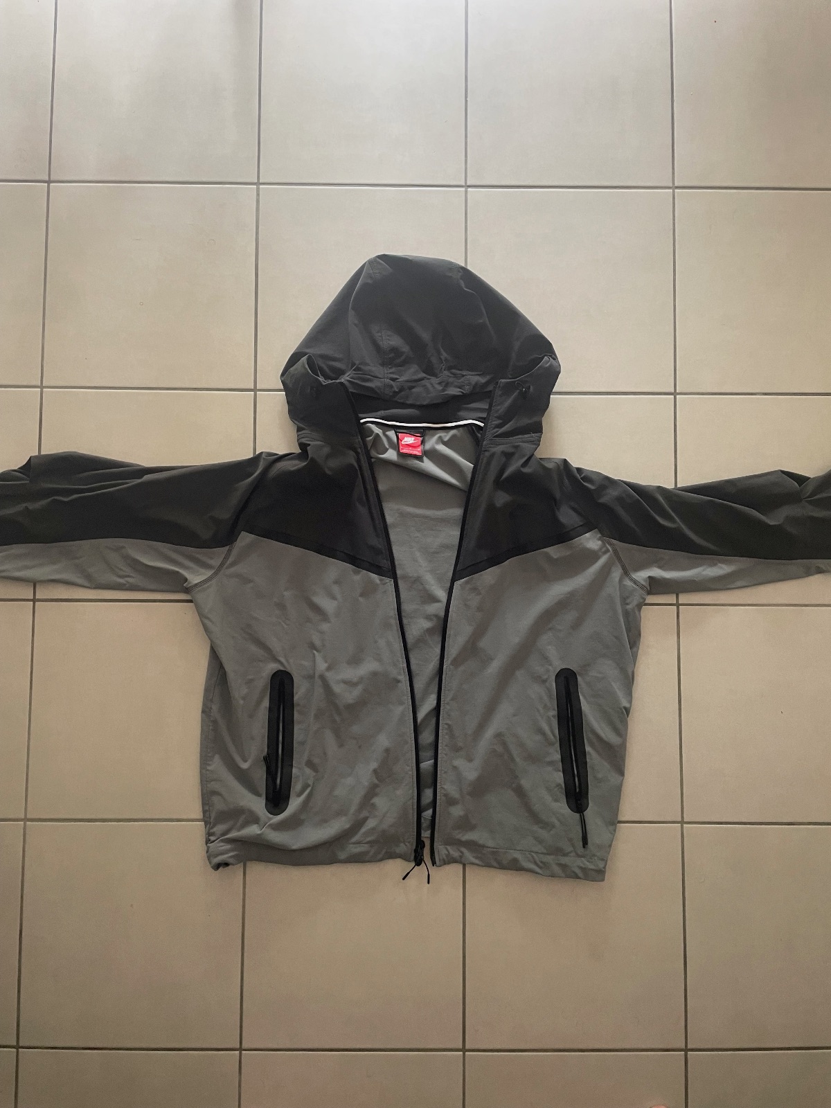 Veste coupe-vent à capuche Nike – Nike – taille S 2