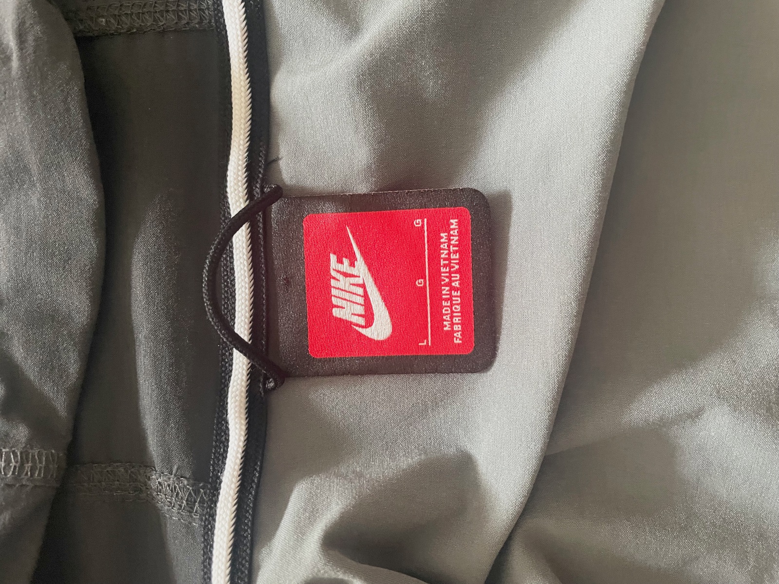Veste coupe-vent à capuche Nike – Nike – taille S 6