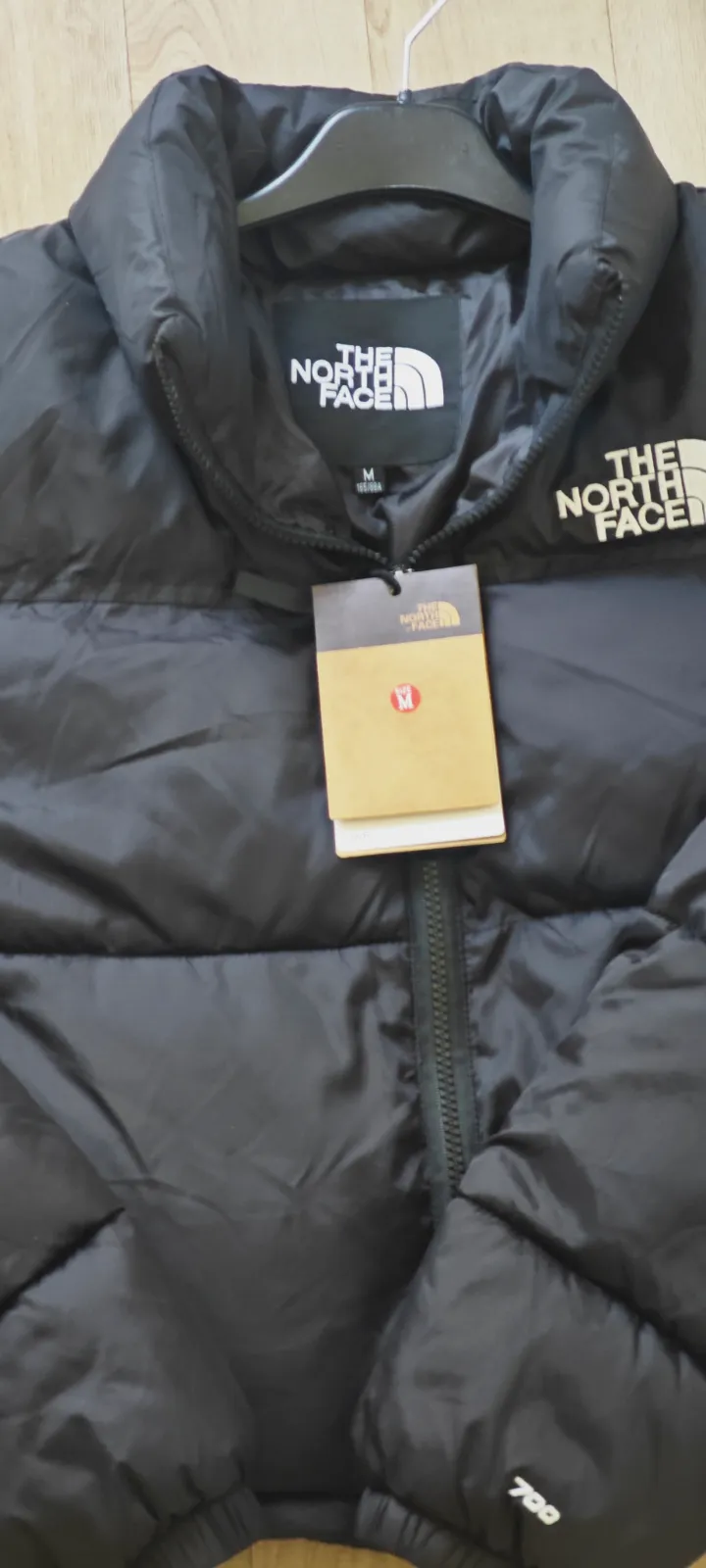 The North Face Nuptse 700 Noir – M – Neuve avec étiquettes – The North Face – taille M 4