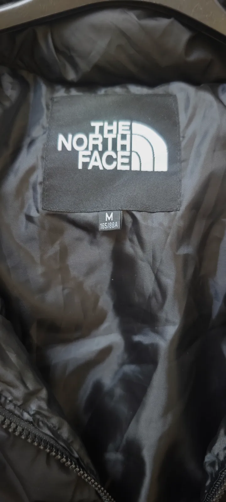 The North Face Nuptse 700 Noir – M – Neuve avec étiquettes – The North Face – taille M 6