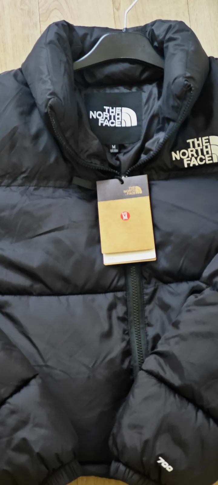 The North Face Nuptse 700 Noir – M – Neuve avec étiquettes – The North Face – taille M 5