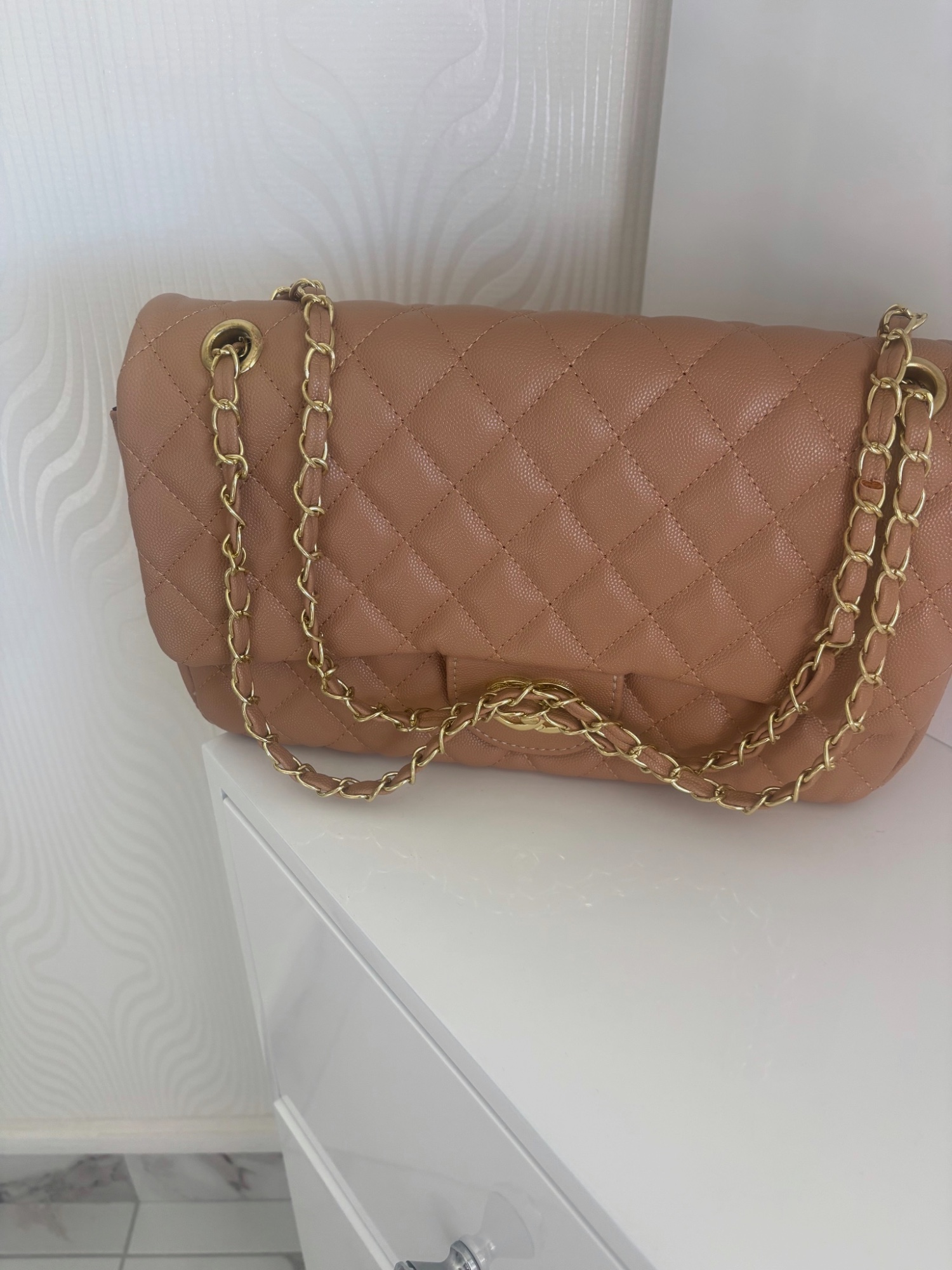 Sac bandoulière matelassé marron camel à chaîne