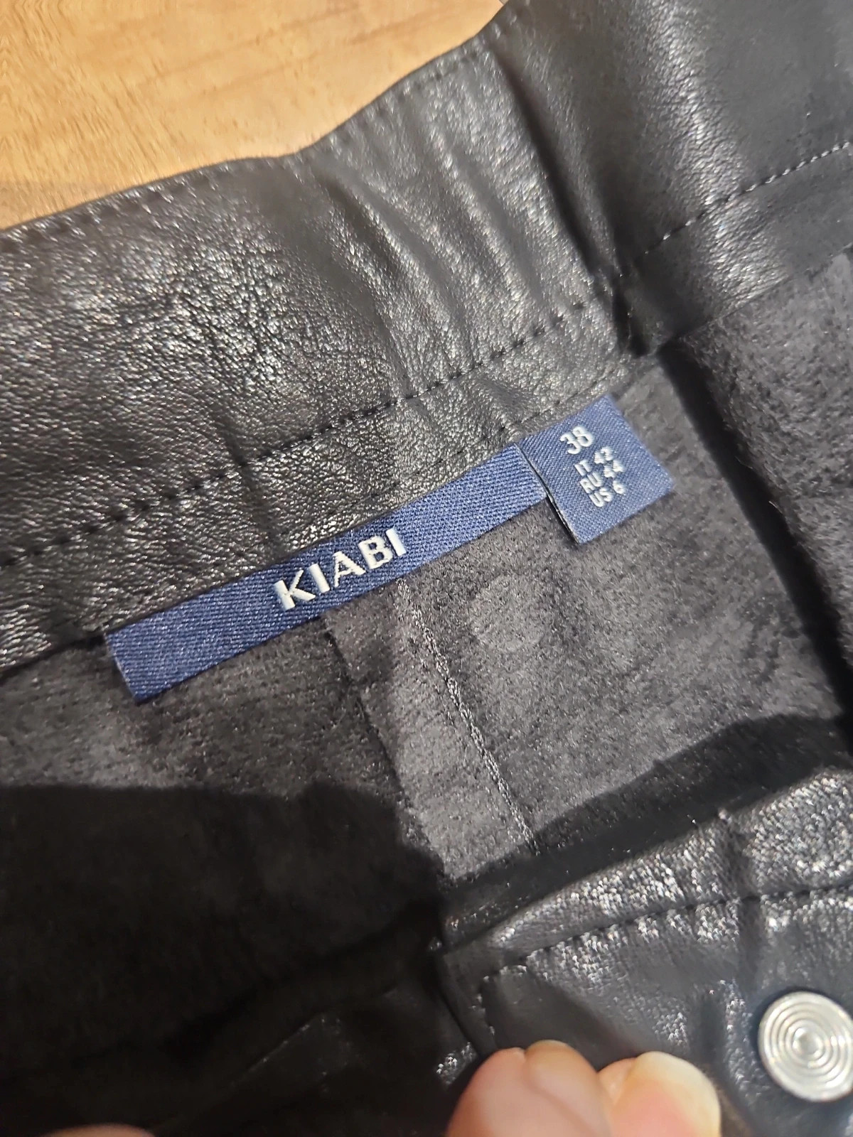 Pantalon imitation cuir – Kiabi – taille M / 38 / 10 3