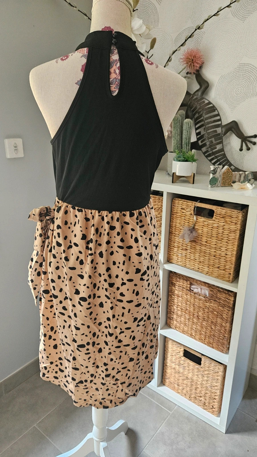 Robe B couleur avec une nœud sur le côté – Shein – taille L / 40 / 12 3