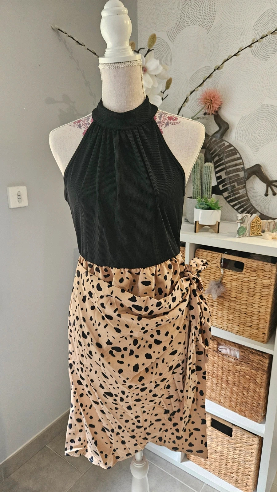 Robe B couleur avec une nœud sur le côté – Shein – taille L / 40 / 12 4