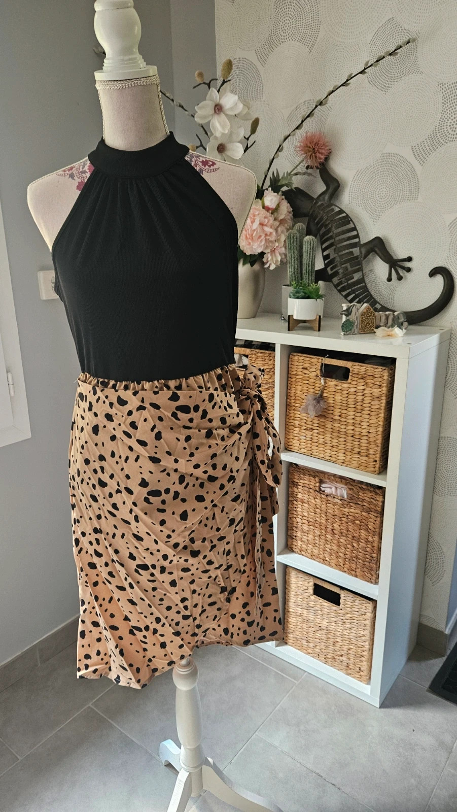 Robe B couleur avec une nœud sur le côté