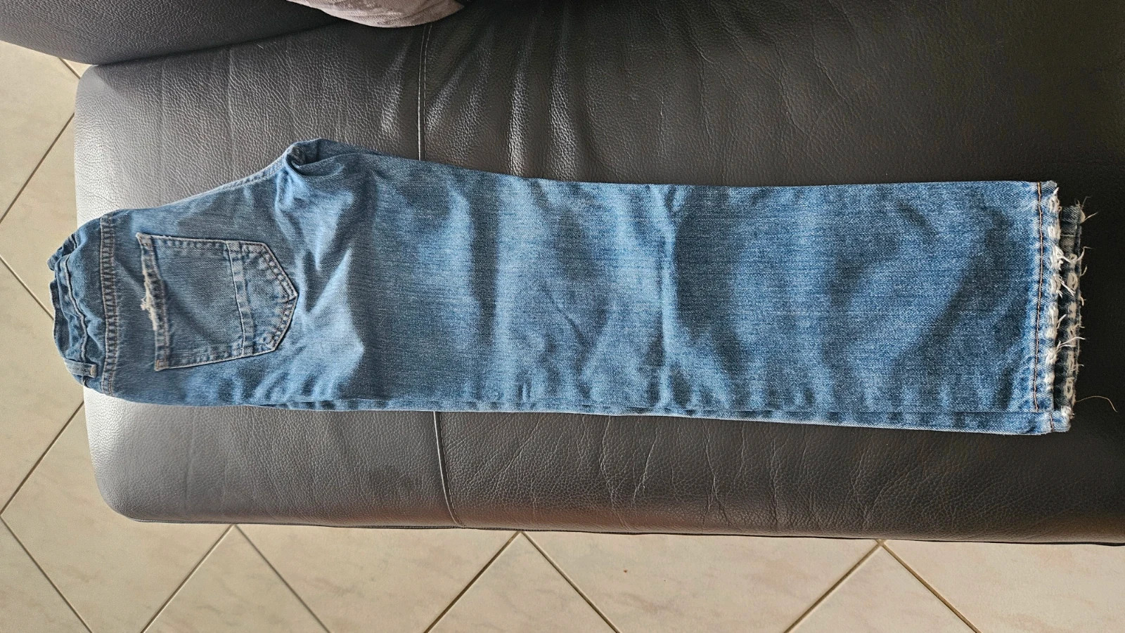 2 Jeans garçon regular bleu foncé – Kiabi – taille 12 ans / 152 cm 2