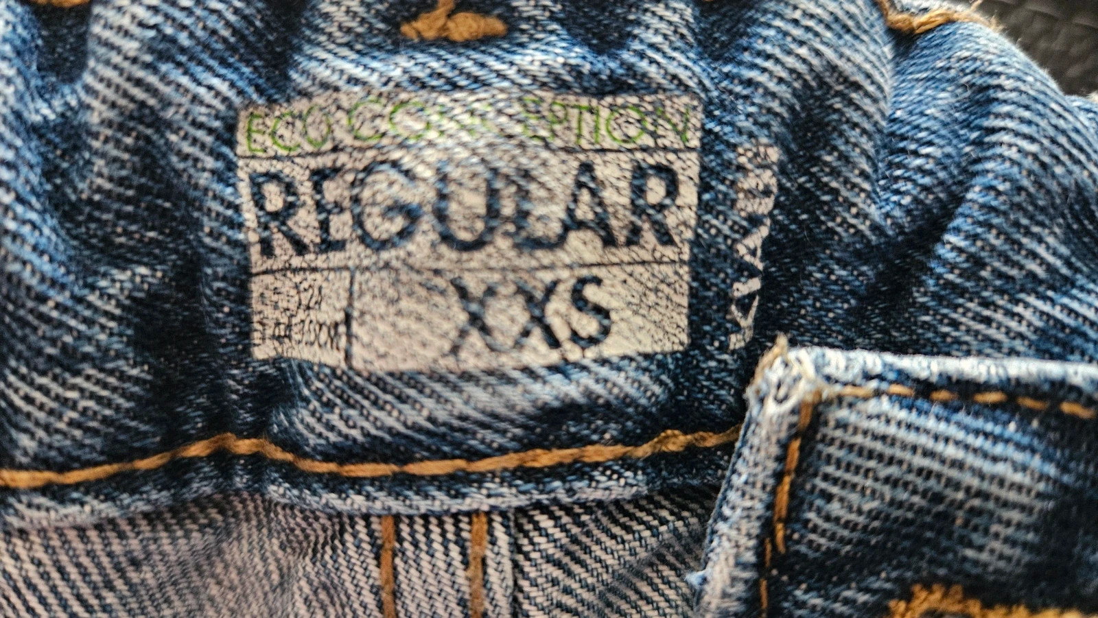 2 Jeans garçon regular bleu foncé – Kiabi – taille 12 ans / 152 cm 4