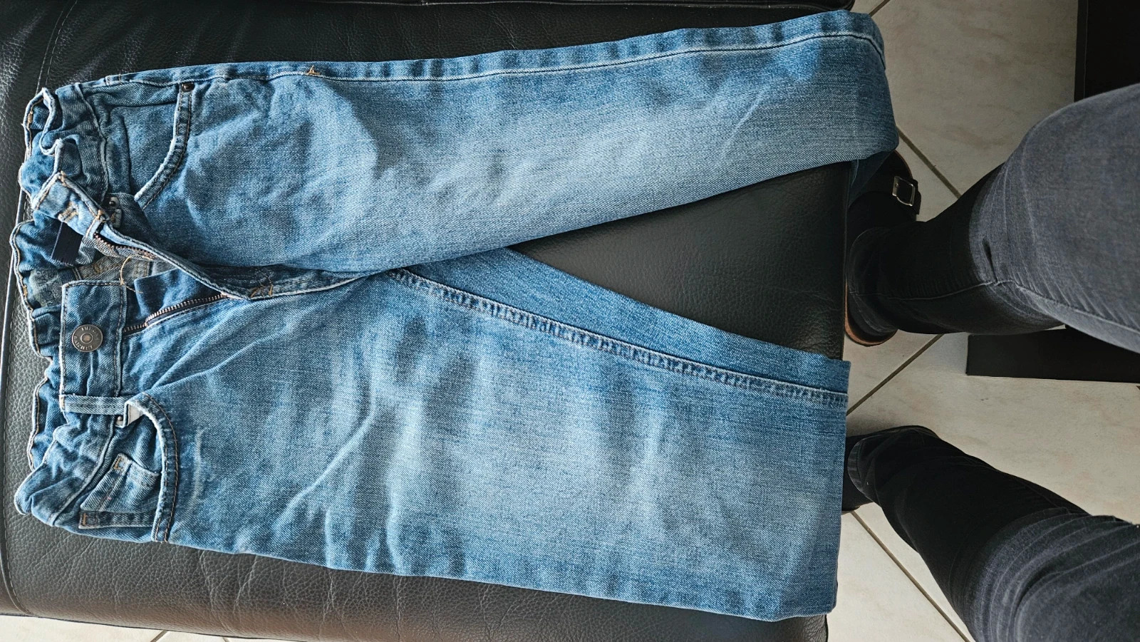 2 Jeans garçon regular bleu foncé – Kiabi – taille 12 ans / 152 cm 3