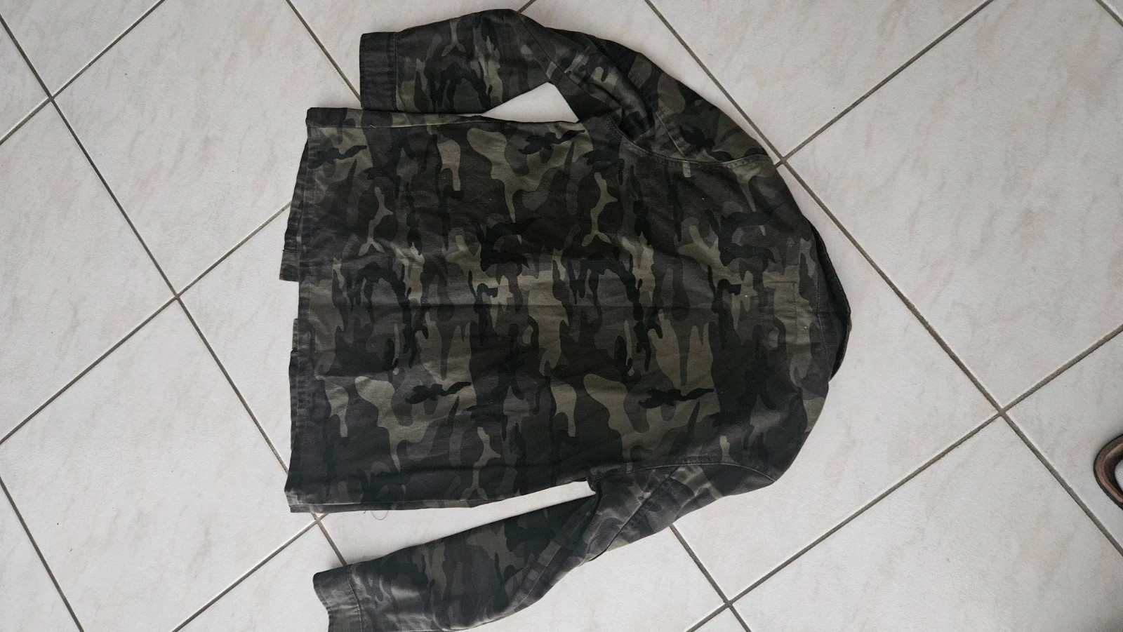 Veste légère imprimé militaire – Kiabi – taille XS 4