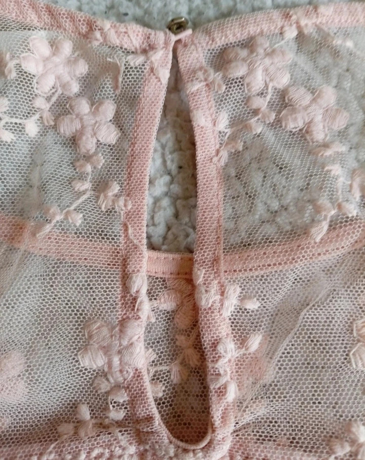 Top Encaje Rosa Pastel Bershka Pink Lace Top Size M – Bershka – taille M / 38 / 10 5