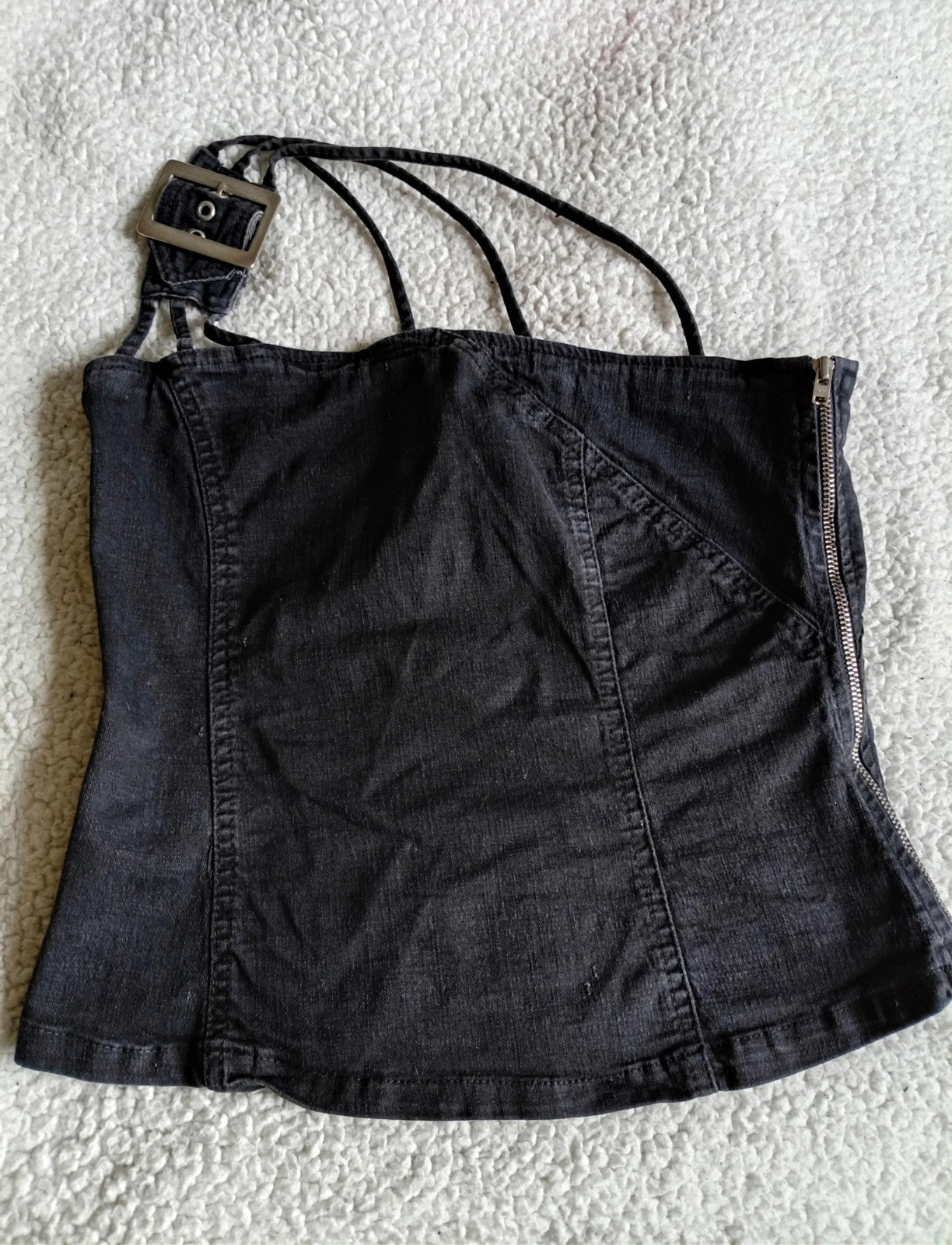 Top denim asimetrico hebilla Y2K corsé ajustado Grunge Noir Size S – Bershka – taille S / 36 / 8 5