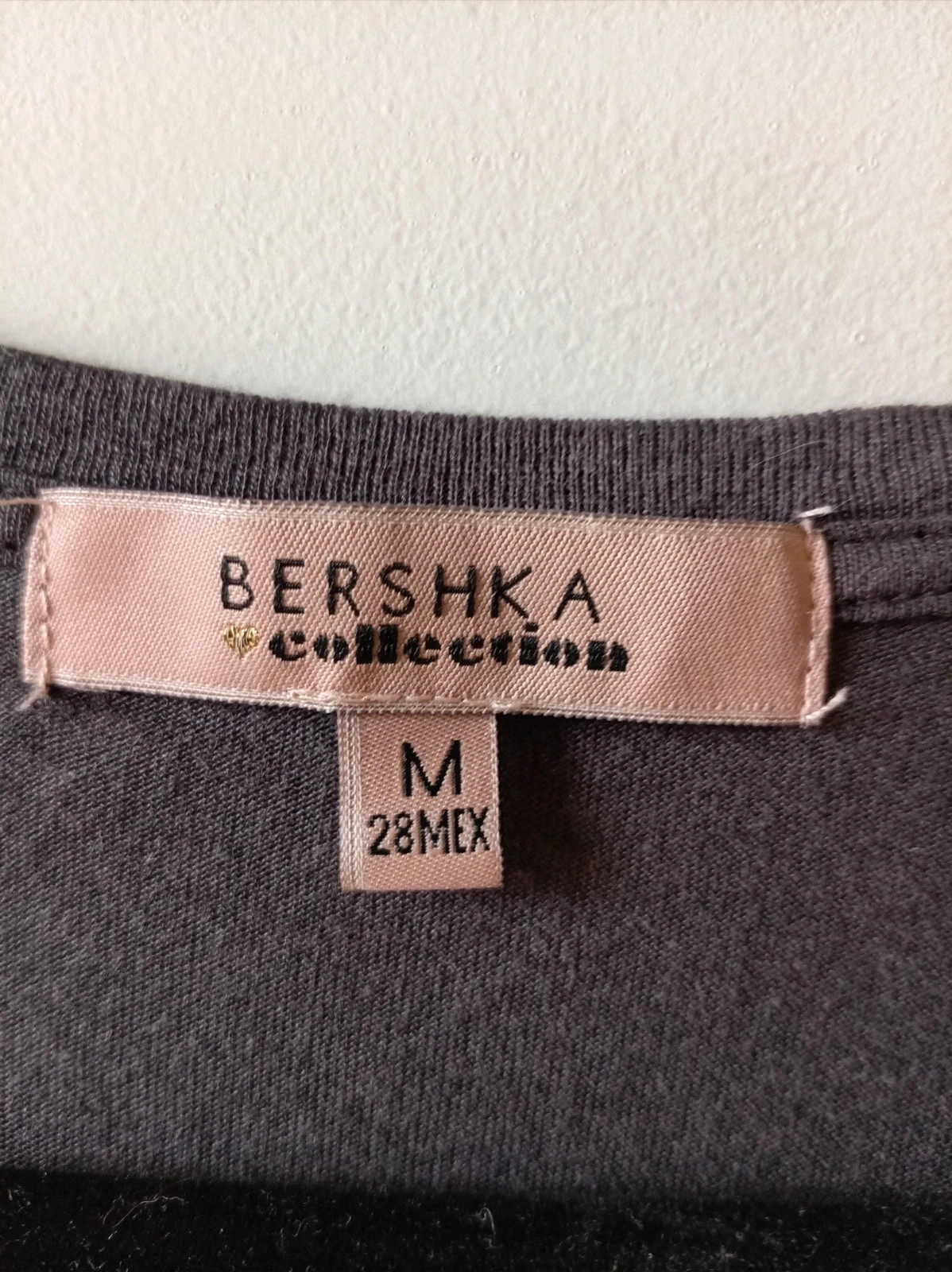 Camiseta calavera brillo gris Bershka rock t-shirt M L skull detail vintage style grey camiseta – Bershka – taille M / 38 / 10 3