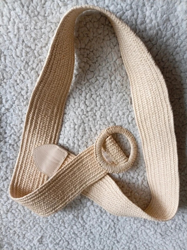 Cinturon trenzado rafia beige talla unica Woven straw belt M L – Stradivarius – taille Ajustable