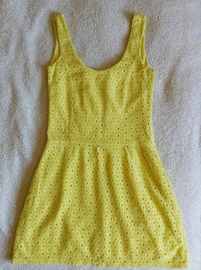 Vestido corto encaje bordado ingles amarillo lima Robe broderie anglaise Lime yellow dress S – Made In Spain – taille S / 36 / 8 4