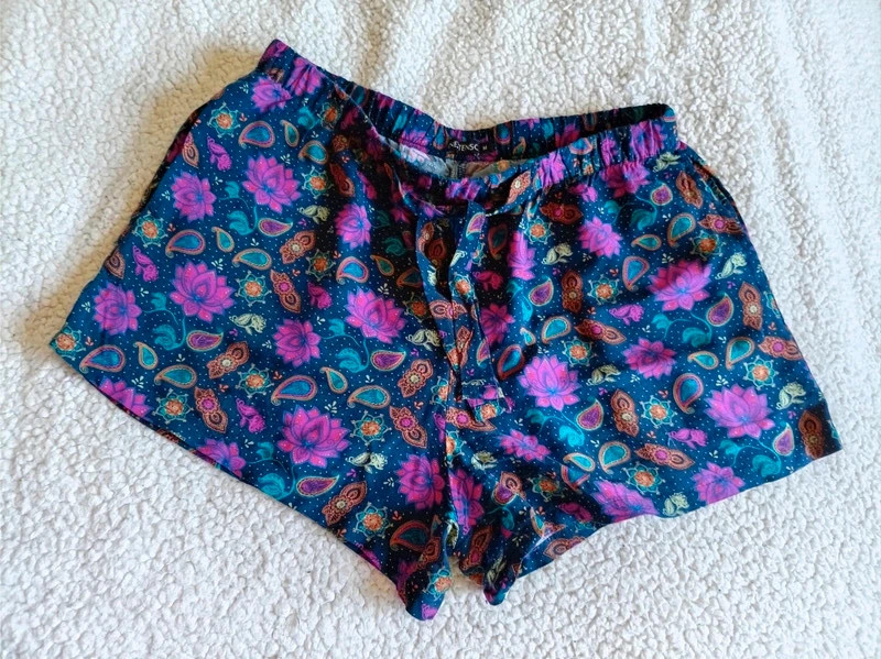 Shorts boho paisley floral azul marino rosa talle M summer indie beach – In Extenso – taille M / 38 / 10 2