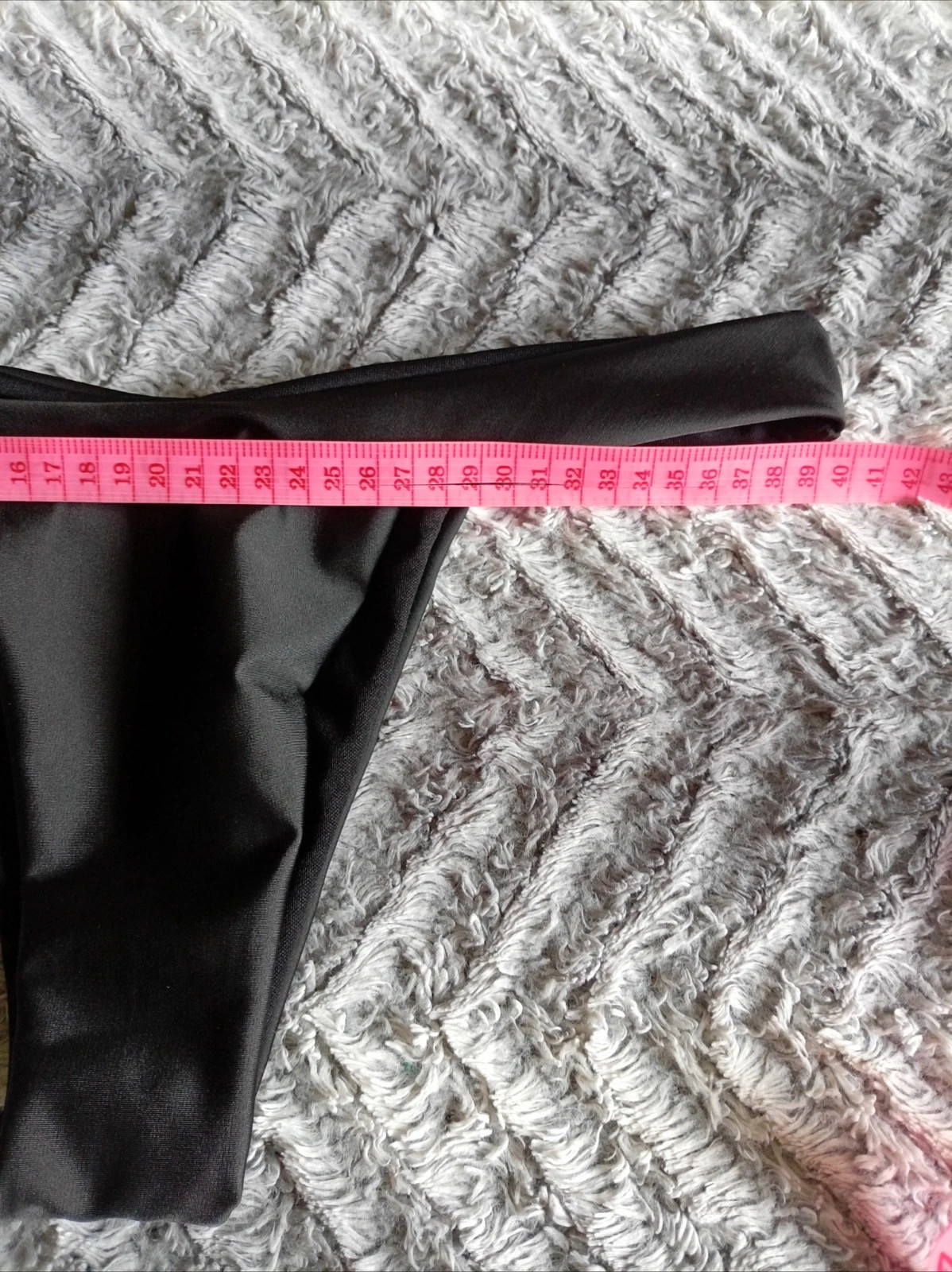 Braguita de bikini negra lisa con un corte high-cut L brasileño – Local – taille L / 40 / 12 4