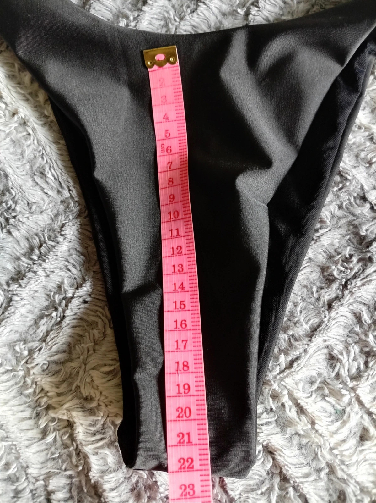 Braguita de bikini negra lisa con un corte high-cut L brasileño – Local – taille L / 40 / 12 5