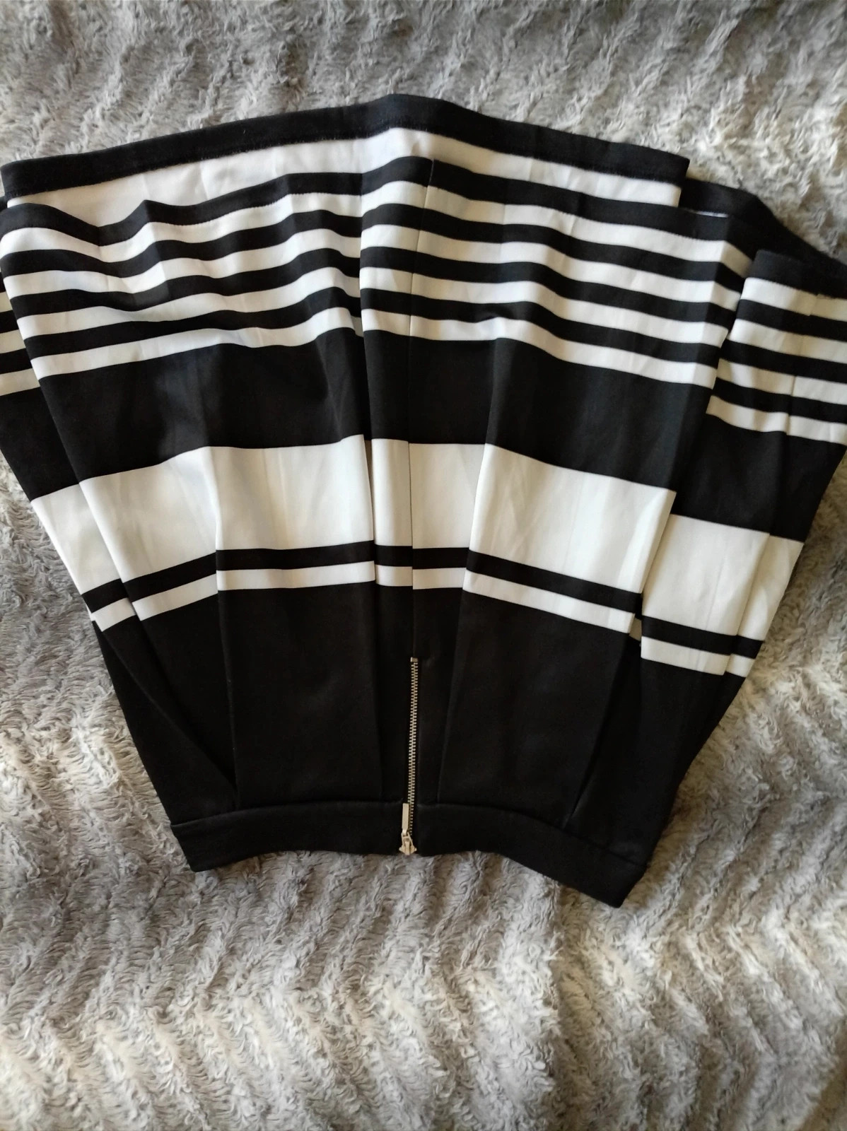 Falda Skater Stradivarius Talla S | Black & White Striped Mini skirt preppy coquette – Stradivarius – taille S / 36 / 8 3