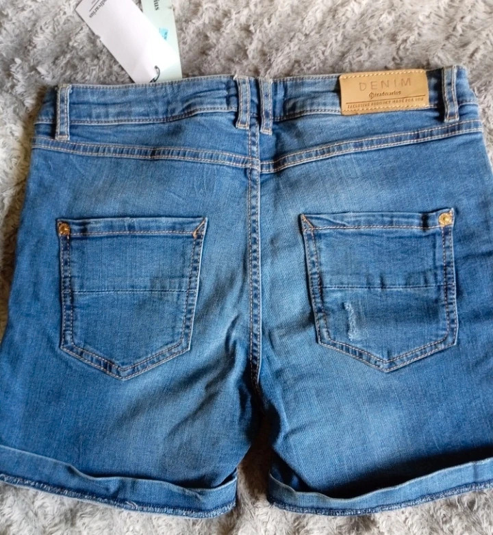 Stradivarius Denim Shorts - Jeans Cortos Talla 36 / S Nuevo con Etiqueta – Stradivarius – taille S / 36 / 8 2