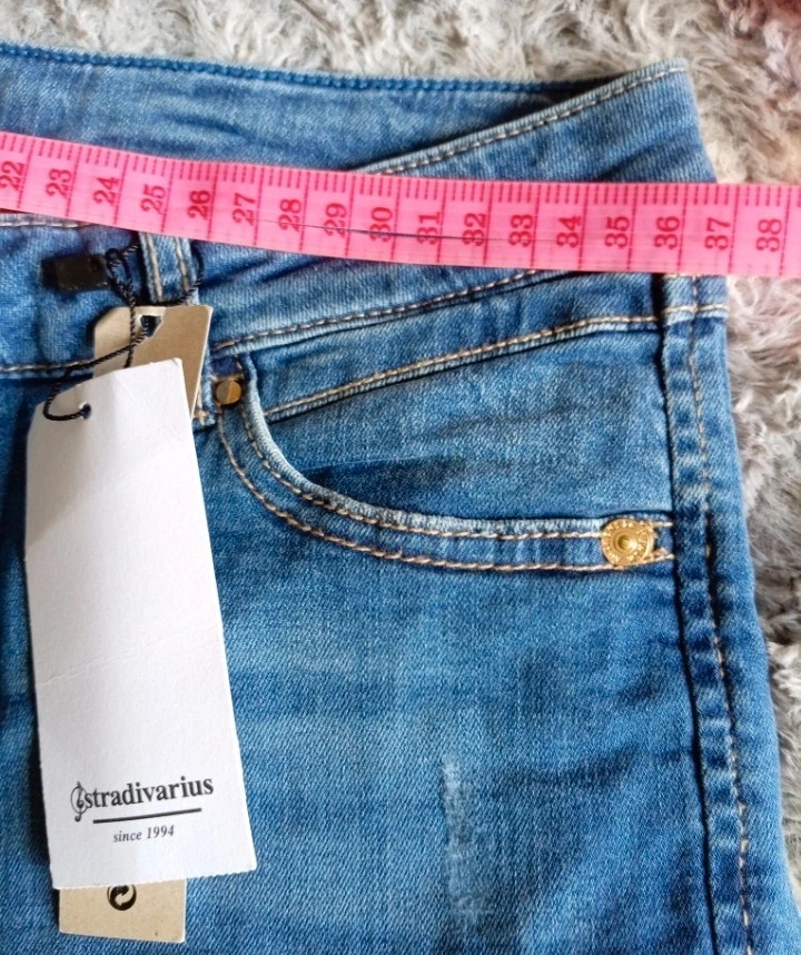 Stradivarius Denim Shorts - Jeans Cortos Talla 36 / S Nuevo con Etiqueta – Stradivarius – taille S / 36 / 8 5