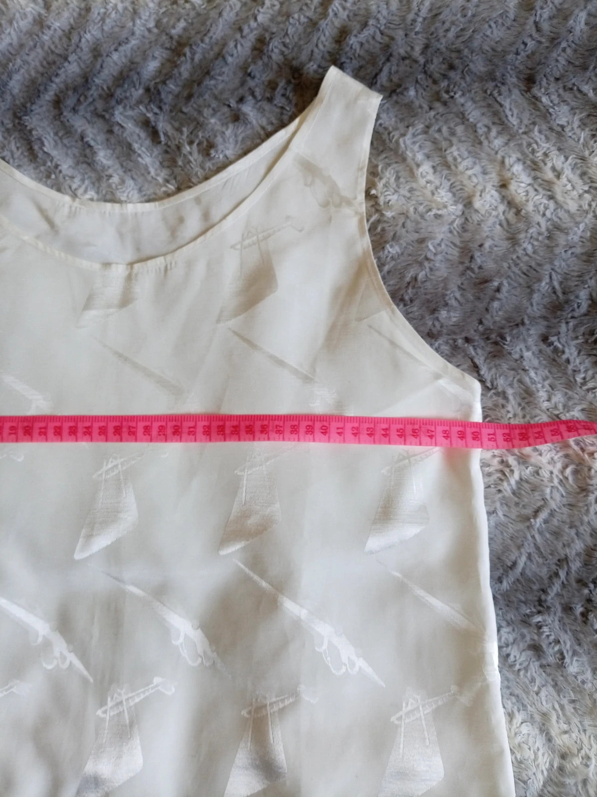 Top Vintage Western Talla S/M • Pistol Print Blanco pieza unica – Hecho a Mano – taille M / 38 / 10 4