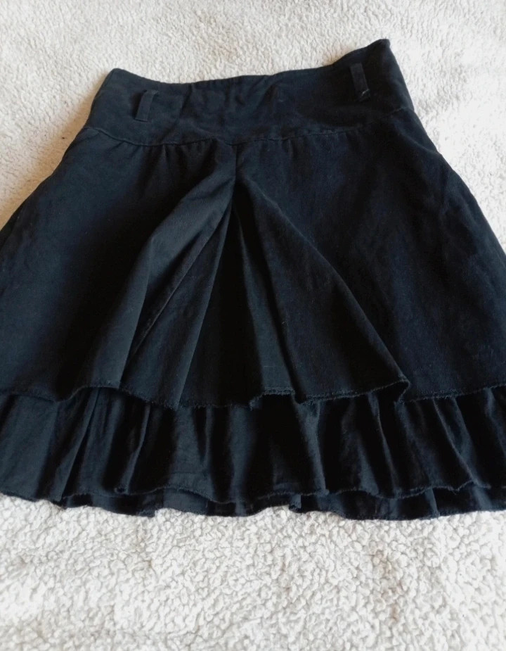 Falda negra de tablas volantes Jupe noire Vintage Black pleated ruffle skirt S M Made in Italy