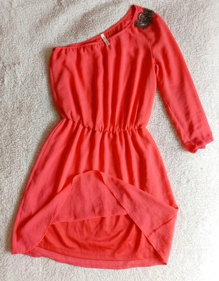 Vestido asimétrico coral Bershka talla M / Coral dress Elegant Event Look – Bershka – taille M / 38 / 10 2