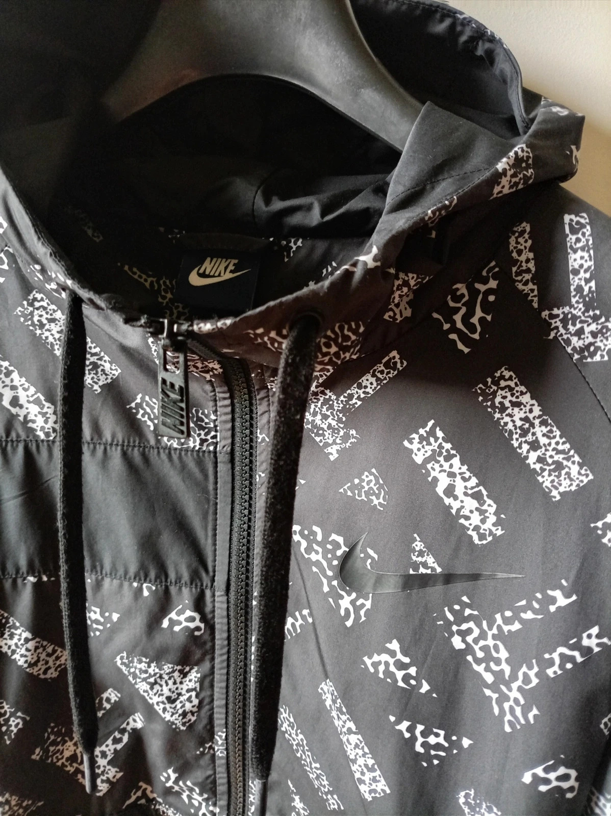 Cortavientos Nike – Talla M – Estampado Geométrico – Nike – taille M / 38 / 10 2